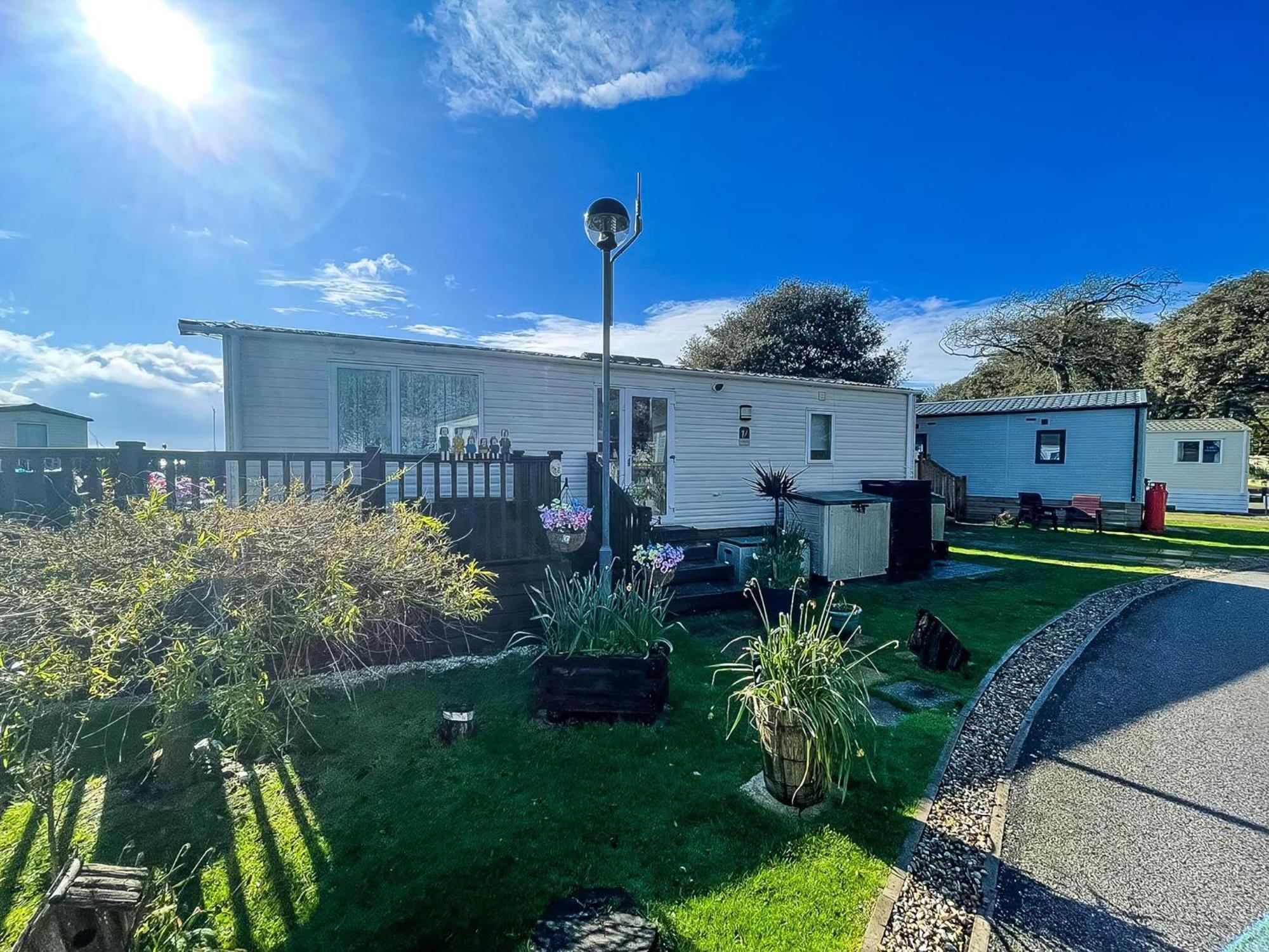 Brilliant Caravan With A Partial Sea View In Suffolk Ref 32026Az Lowestoft Buitenkant foto